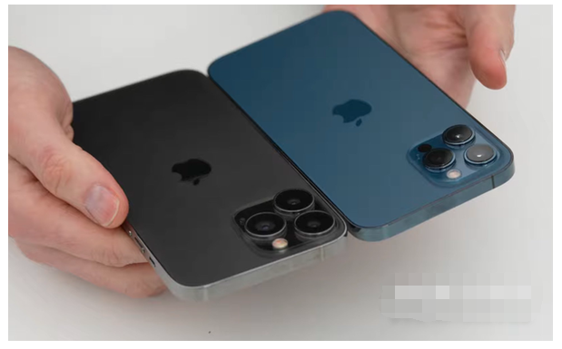 iPhone13promax如何充电